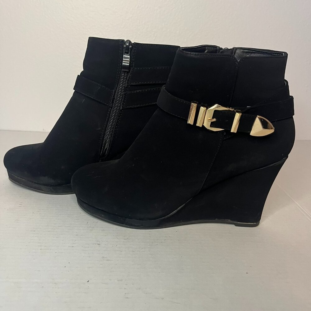 Forever 21 black suede wedge booties 8
